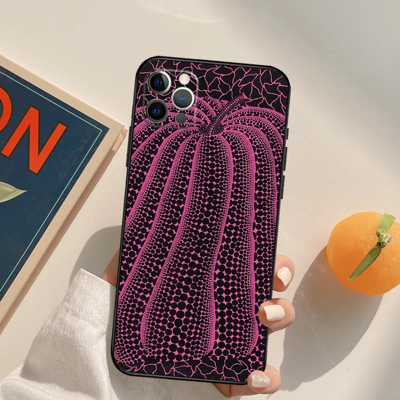 【超美品】YAYOI KUSAMA ドット柄ケース Yayoi kusama Atomotアート電話ケース、バックカバー、iphone 11