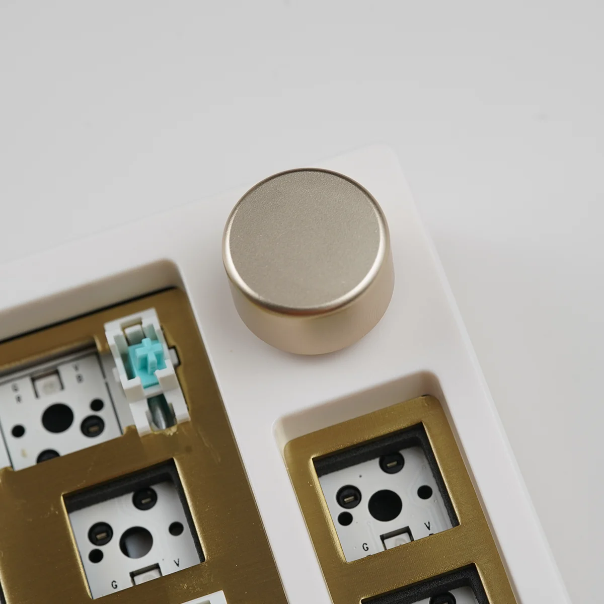 Mathew Tech Mk66 Pro Gaxeta Teclado Mecânico Kit 65 por Cento Quente-swappable 3-modo Lubrificado Facada Rgb Luz Sul de Frente para o Diodo Emissor de Luz - Imagem 6