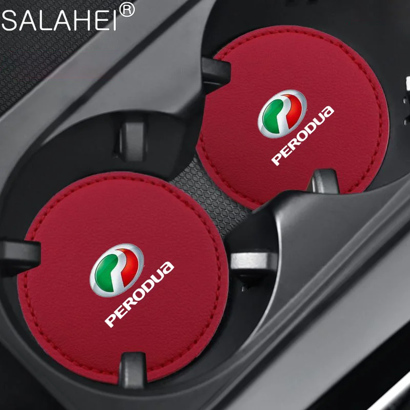 2Pcs Car Coaster Water Leather Mat Car Logo Cup Slot Portabottiglie Pad Antiscivolo Per Perodua Axia Bezza Myvi Alza Ativa Aruz