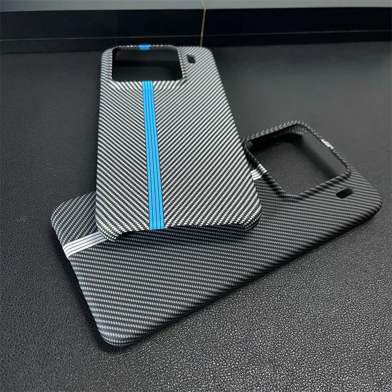 Sleek Carbon Fiber Protective Back Cover