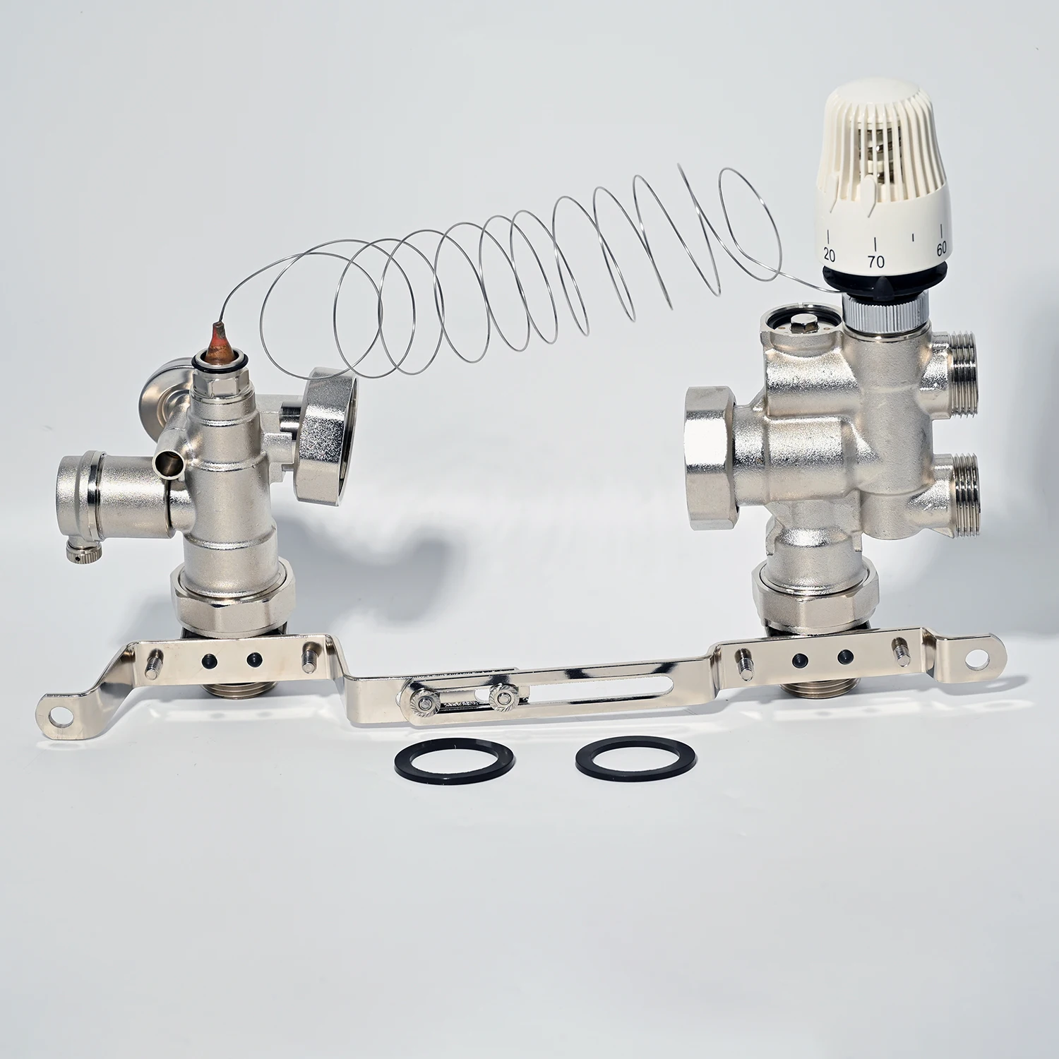 Electric Underfloor Heating G1" Mixing Unit without Pump Control Group connected to distribution manifold