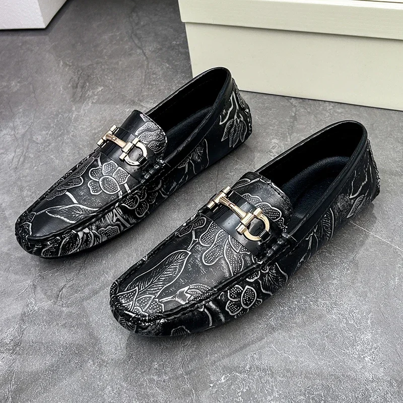 New Loafers Men Casual Shoes Floral Pattern Big Size Shoes Men Loafers Moccasins Comfortable Slip on Driving Loafers for Men