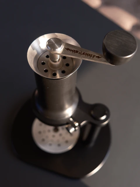 Aram manual espresso maker