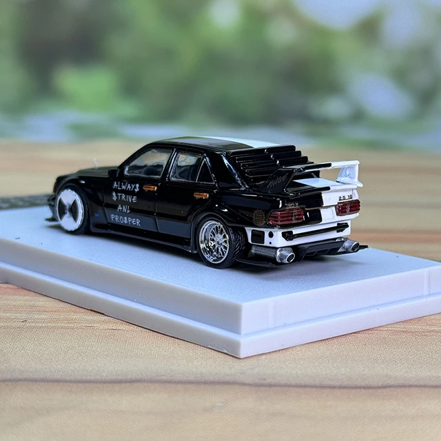 メルセデス AMG W201 190E 1/64スケール Seeker 1/64 Mercedes-Benz 190E W201 2.5-16 Silver Diecast