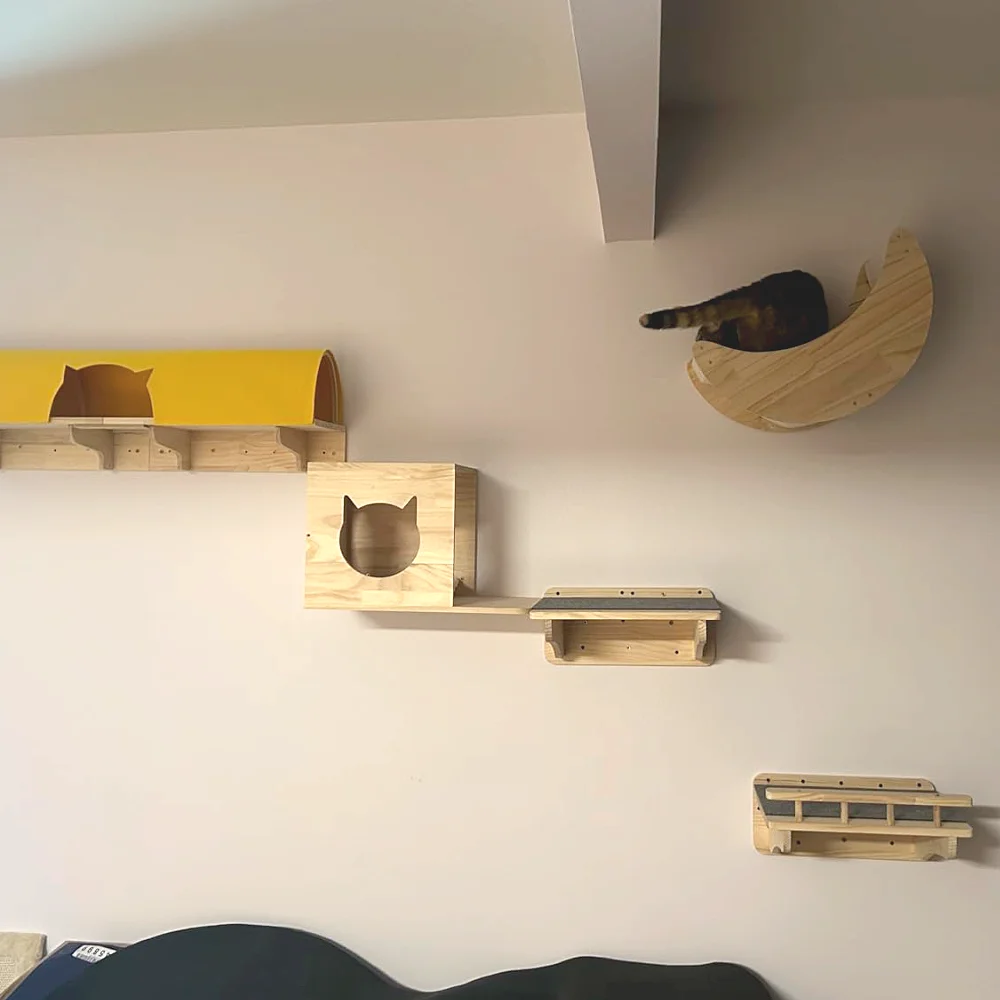 Wood Wall-Mounted Cat Hammock 2