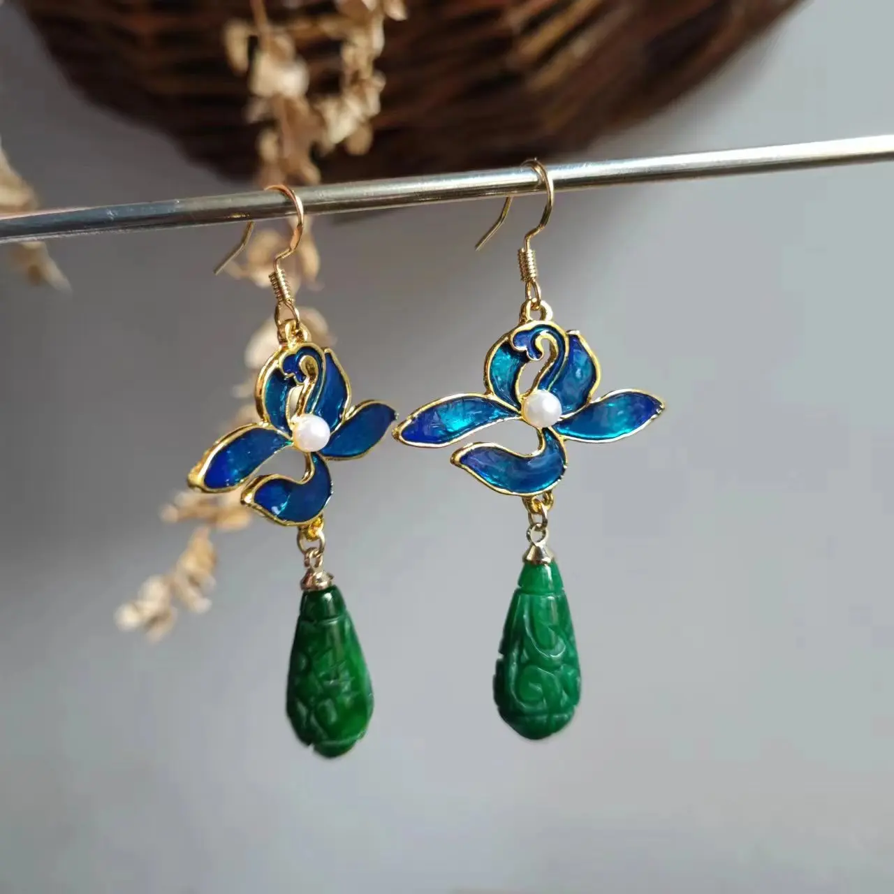 1 Pz/Lotto Smalto Colore Cloisonné Smalto A Goccia Intarsiato Con Verde Secco Verde Giadeite Giada Orecchini A Goccia Nuovo Prodotto Originale Taki