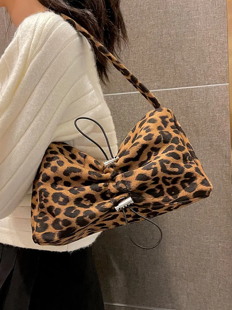 European And American Fashion Sexy Leopard Print Drawstring Single Shoulder Women Simple And Fashionable Large Capacity Handbag