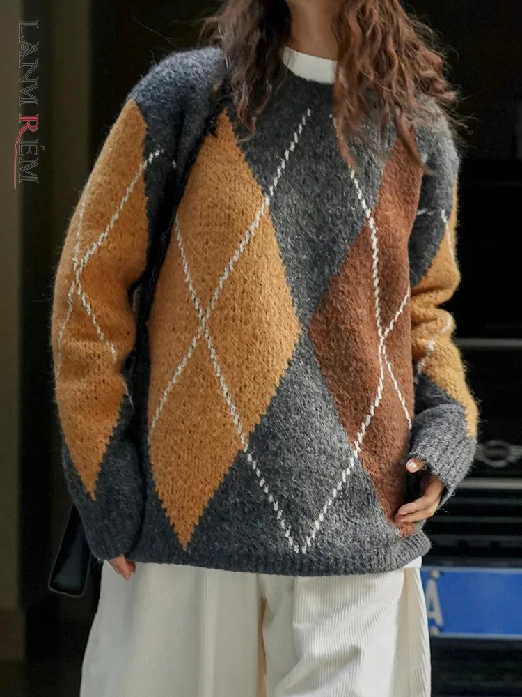 

[LANMREM] Plaid Design Contrast Color Pullover Sweater For Women Round Neck Long Sleeve Warm Tops 2023 Winter New 26D6981