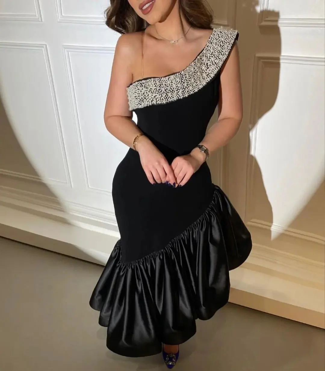 

Black Saudi Arabic Mermaid Short Evening Dresses One Shoulder Pearls Dubai Women Formal Prom Party Gowns Vestido De Noche