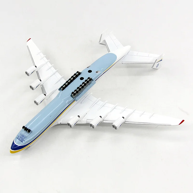 アントノフ　CCCP 82060 航空機　模型 アントノフ CCCP 82060 航空機 模型 - メルカリ