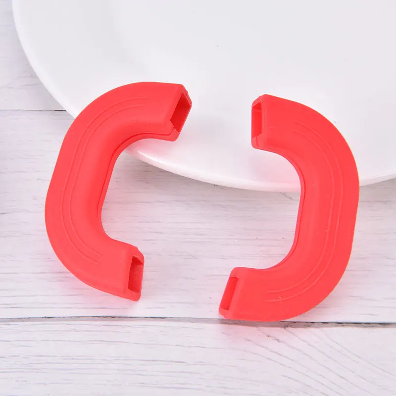 2 x Silicone Anti-Scald Pot Handle Protectors Non-Slip Pot Clip Sleeves Heat Resistant Oven Gloves Kitchen Gadgets pot handle cover pot handle holder pot clip