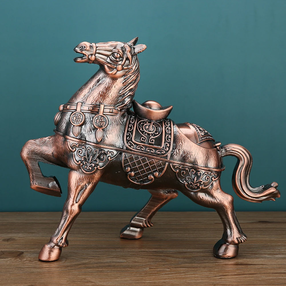 Galloping horse ashtray, living room metal ashtray anti fly ash with cover, Creative animal models Ornament, Smoking accessories