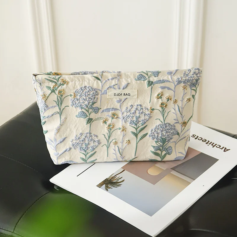 Women's Makeup Bag, Blue Bouquet, Large Capacity Sanitary Napkin, Touch-up, Makeup Supplies, Canvas Storage Bag, Toiletry Bag 4