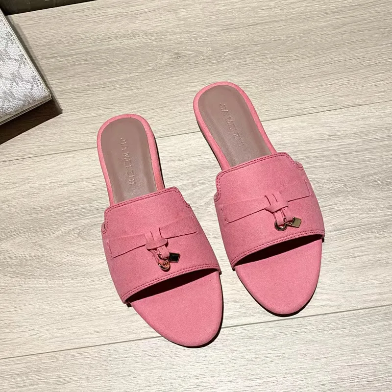 In The Summer Of 2024, The New Style Of Wearing Cowhide Suede Daily Travel Holiday Beach Leisure Open-Toed Flat Slippers Female