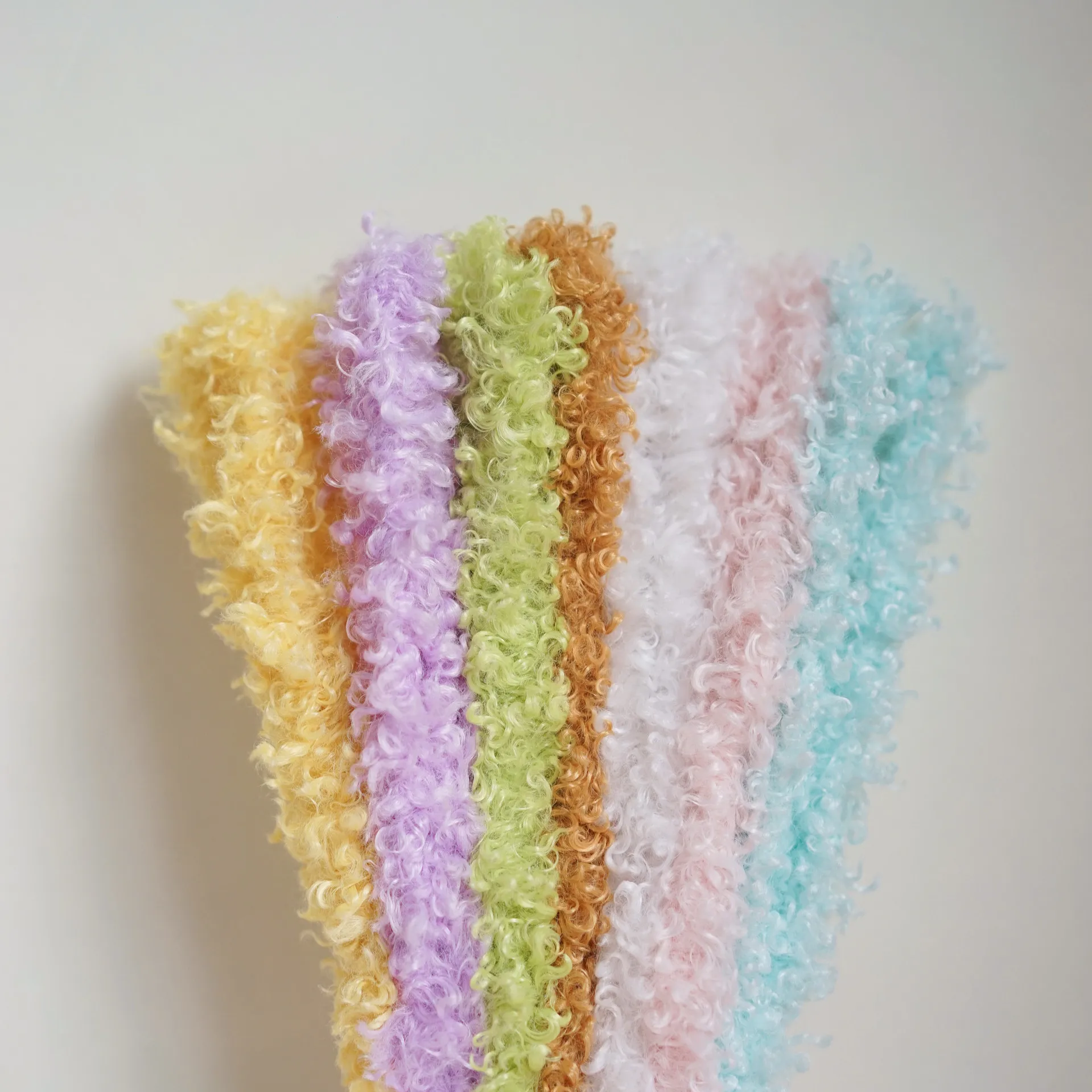 2Pcs Curly Pipe Cleaner Teddy Curly Plush Strip, Plush Fabric Chenille Stems Pipe Cleaners for DIY Creative Arts and Crafts