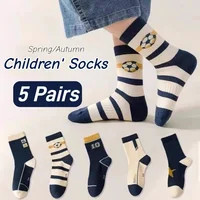 ZuQ 5 paires de chaussettes pour enfants, chaussettes en coton pour printemps et automne, chaussettes à rayures avec motif de football, chaussettes en coton pour garçons de 1 à 14 ans 3