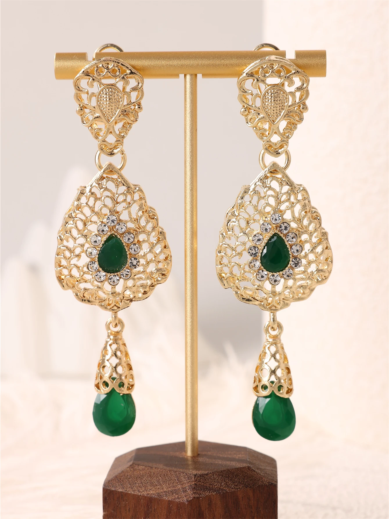 Exquisite Hollow Out Alloy Water Drop Earrings Moroccan Bride Jewelry French Popular Retro Jewels
