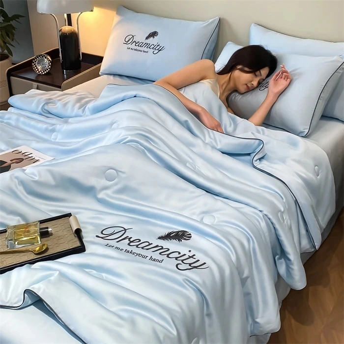 항균 자수 피부 친화적 모조 실크 아이스 얇은 담요, 시원한 여름 이불로 세탁 가능한 에어컨