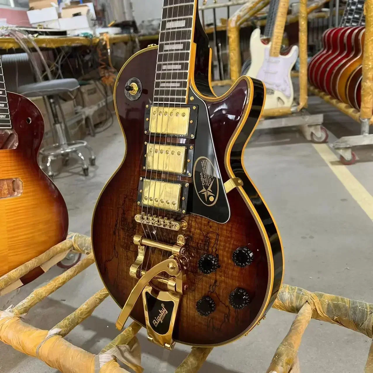 Electric Guitar Mahogany Body Decayed Maple Top Bigsby Tremolo System Gleeson