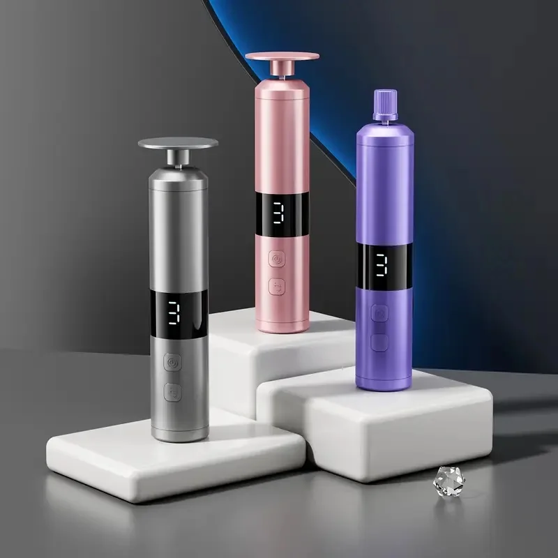 Ayaklardaki farklı cilt dokularını temizleyen araç