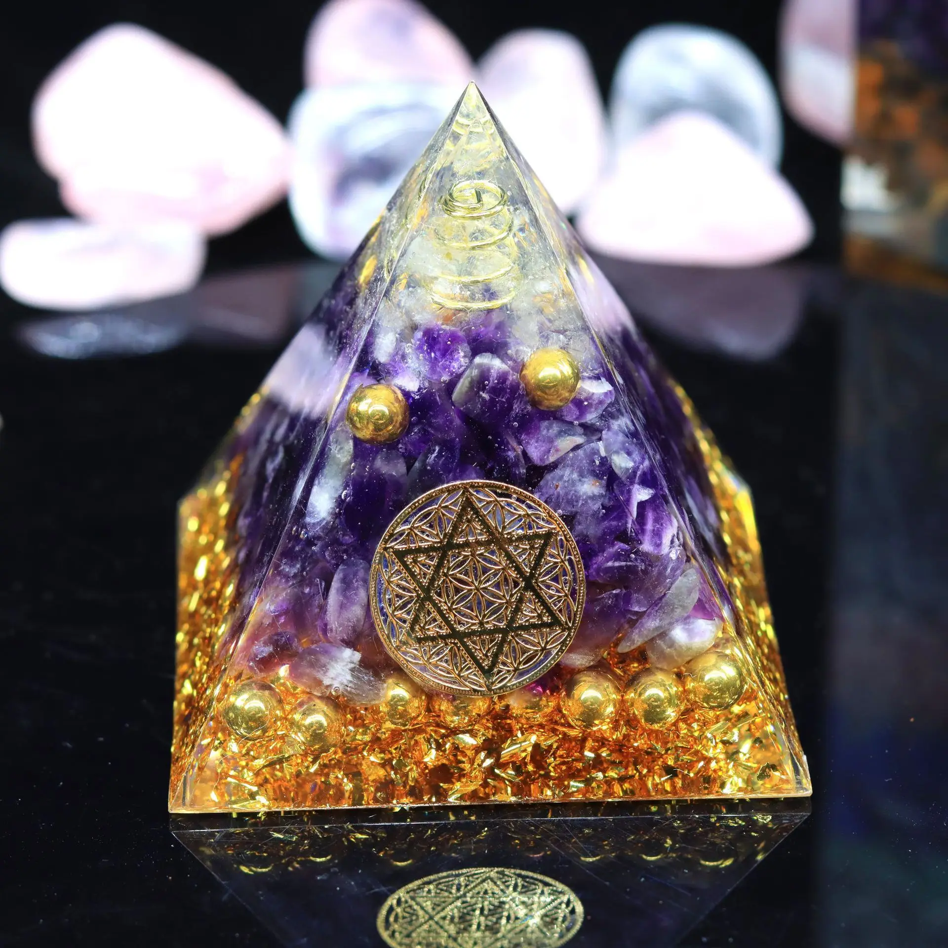 

Exquisite Orgonite Pyramid Crystal Ball Crushed Stone Pyramid Home Crafts Resin Tabletop Ornaments Reiki Healing Car Decor