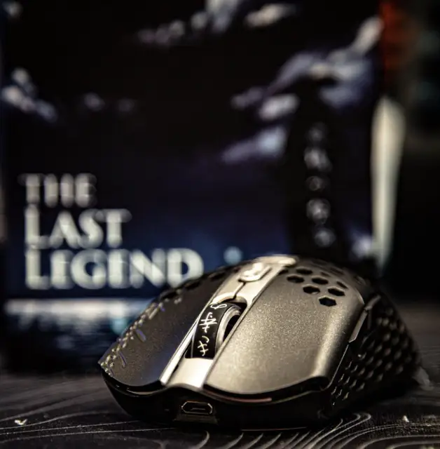 Finalmouse Starlight Pro The Last Legend limited edition wireless