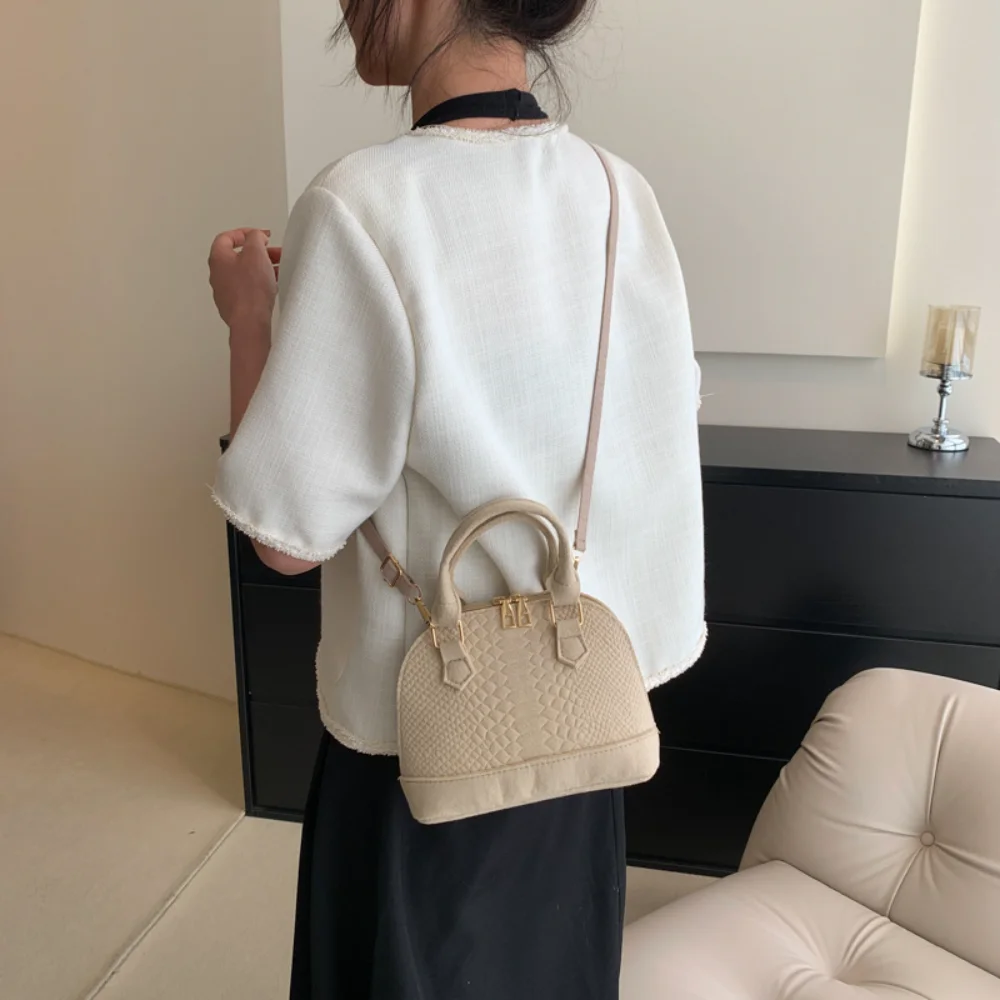 Felt Vintage Ladies Handbag Shoulder Bag Crossbody Bag Women Crocodile Pattern Shell Shape Simple Casual Commuter