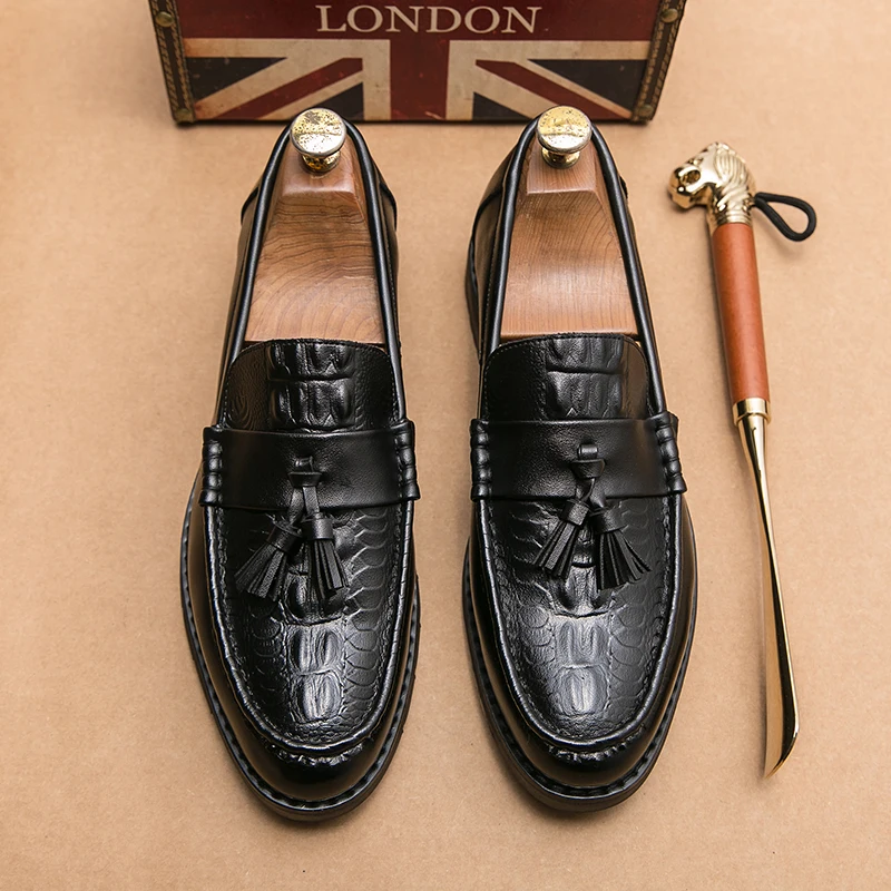 Wedding Leather Shoes for Men Slip On Loafers Tassels Leather Men&rsquo;s Dress Shoes Business Male British Style Formal leather shoes