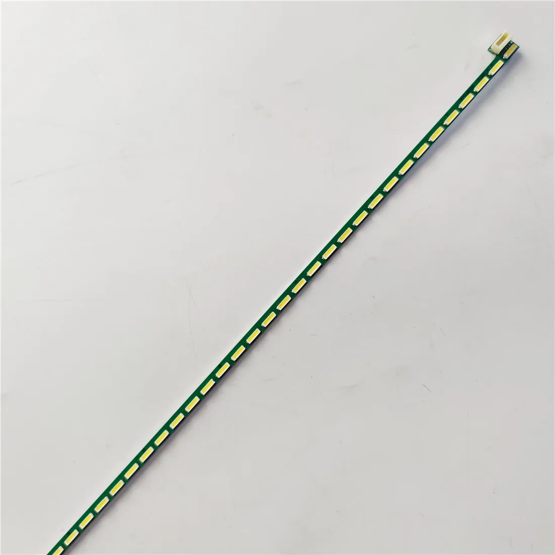 LED backlight strip 64/68 lamp For LV273HIP 6916L-1604A 6916L-3095A 6916L-2916A 6916L-2517C 3V/led