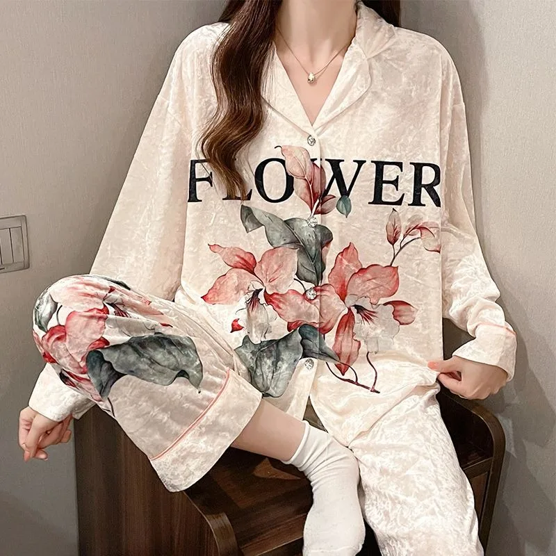 2024 New Pastoral Style Golden Velvet Spring Autumn Pajamas Women's Winter Long-sleeved Cardigans Sleepwear V-neck Loungewear
