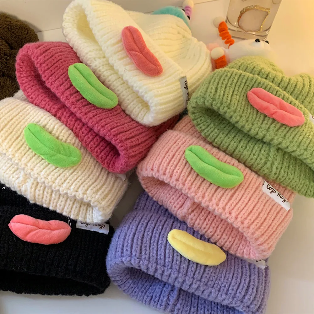 Korean version Funny Stupid Cute Beanie For Women Winter Kpop 3D Month Full Lips Warm Knitted Hat Fashion Student Skullies Cap