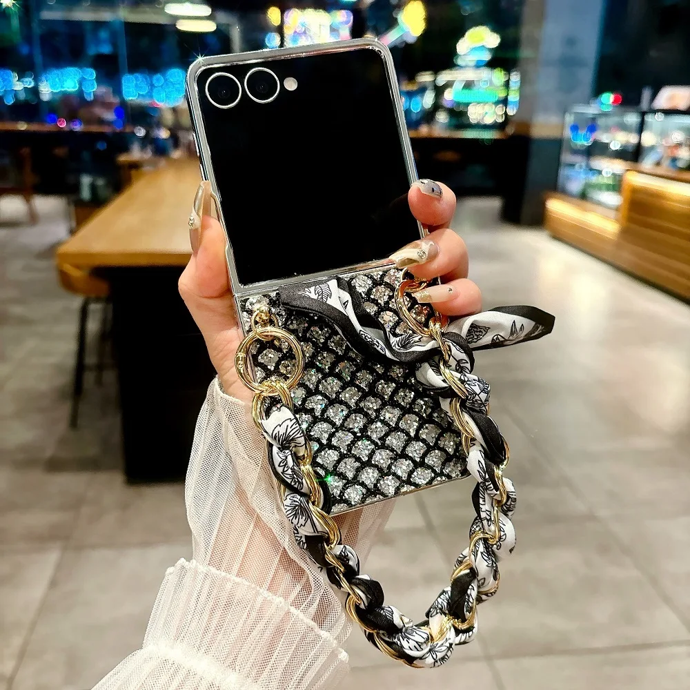 Glitter Diamond Electroplate Fish Scale Textured Phone Case with Bracelet - Protective Cover