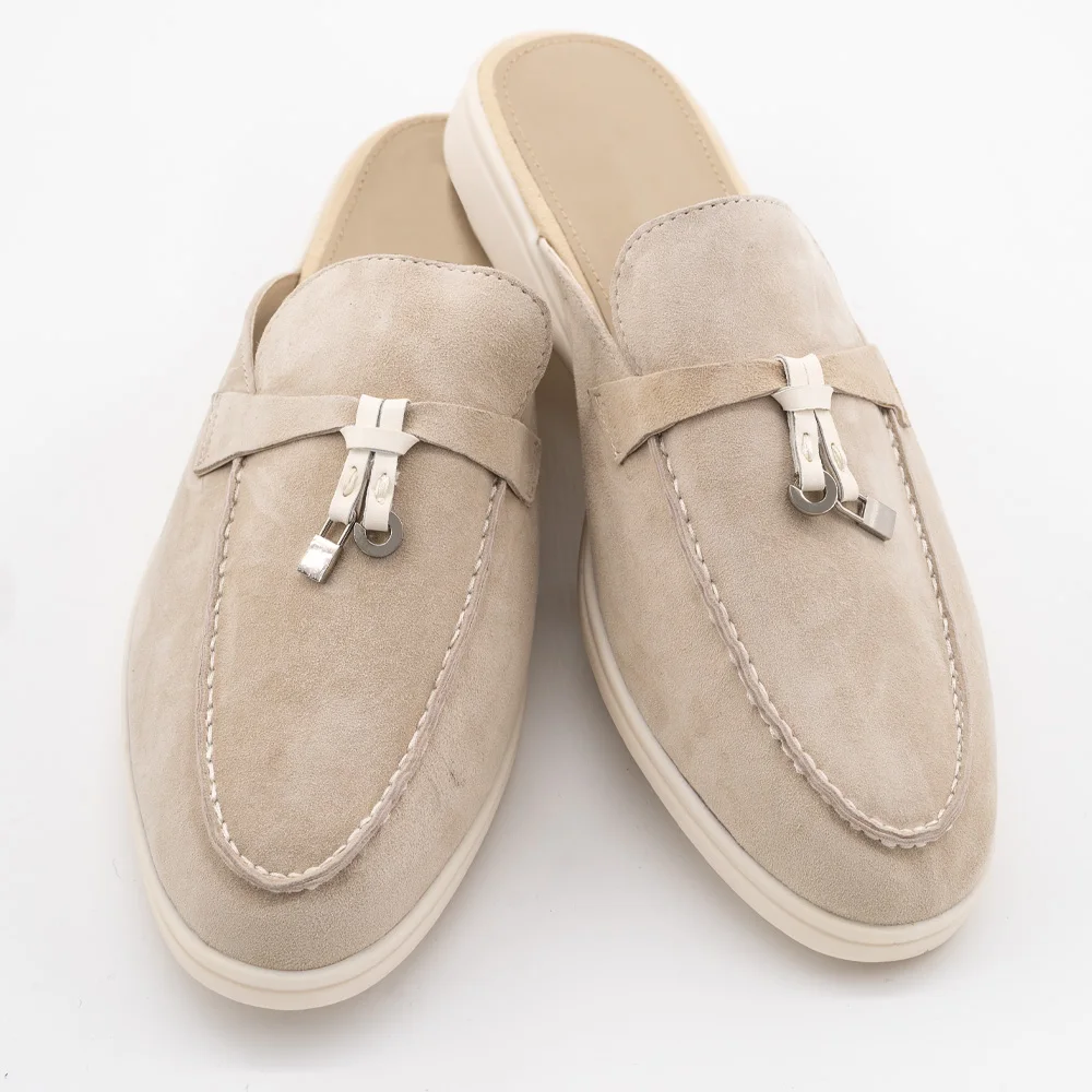 Рисунок 4 - Замшевые лоферы с бахромой и застежкой