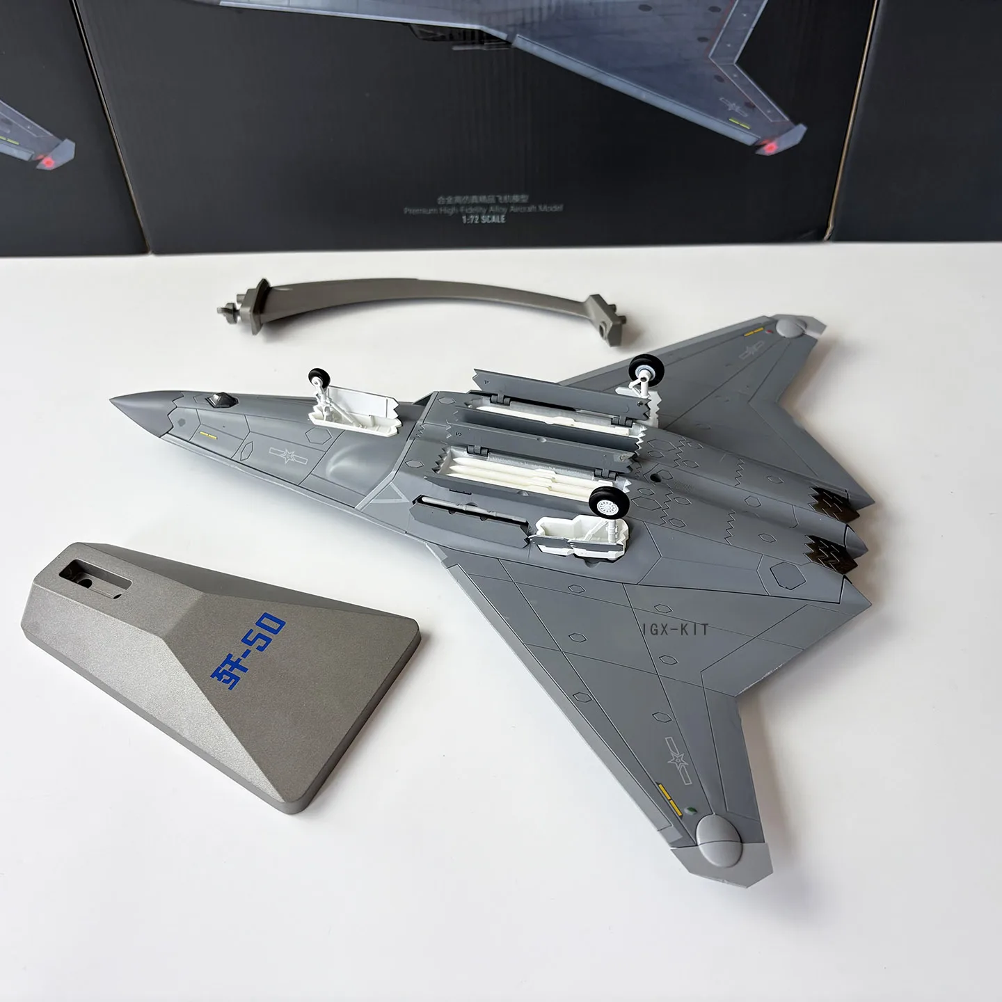 ダイキャスト 1/72 スケール中国 J-50 戦闘機 J50 合金航空機モデル