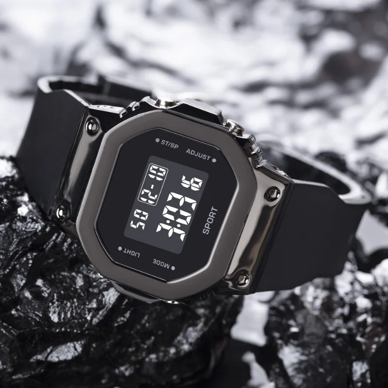

Multifunctional Sport Electronic Watch Luminous Calendar Silicone Strap Digital Watches Fashion Casual Student Couple Wristwatch