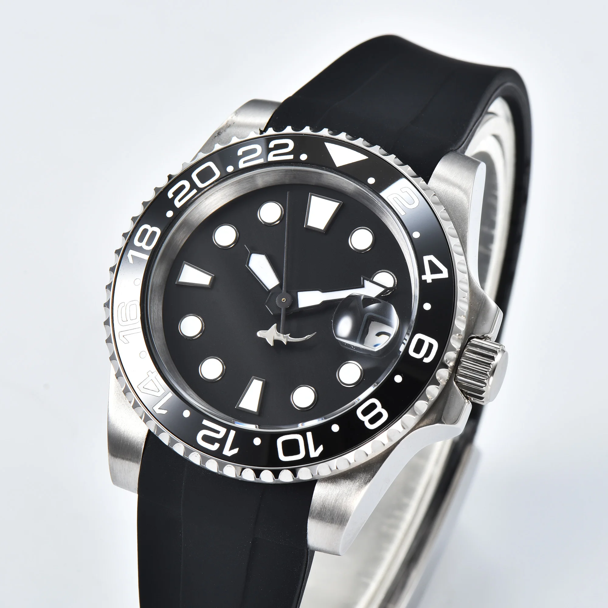 

DEBERT 40mm self-winding NH35 movement watch date Sterile black dial Rubber watch band Sapphire glass waterproof Luminous watch