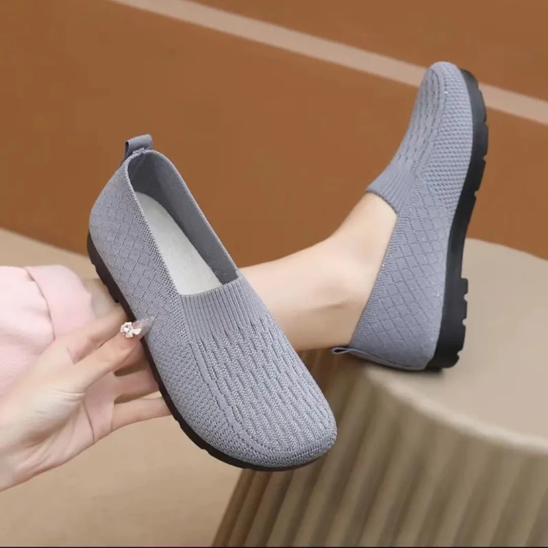 New Mesh Breathable Sneakers Women Breathable Light Slip on Flat