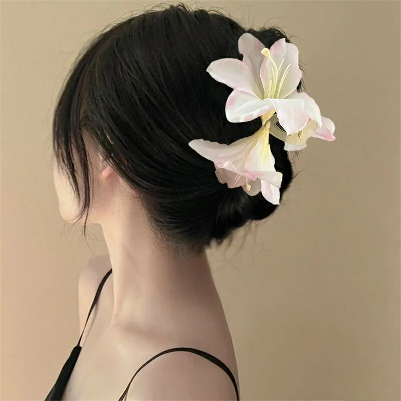 Super Fairy Künstliche Lilien-Haarspangen für Damen im Mori-Stil, Acryl-Haarklammern, Reise- und Party-Accessoires, Neu – Detail 6