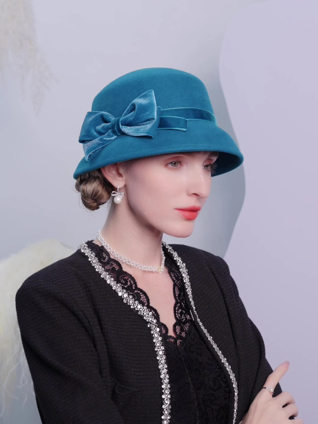 Синяя шерстяная шляпа-котелок Chapeau Femme