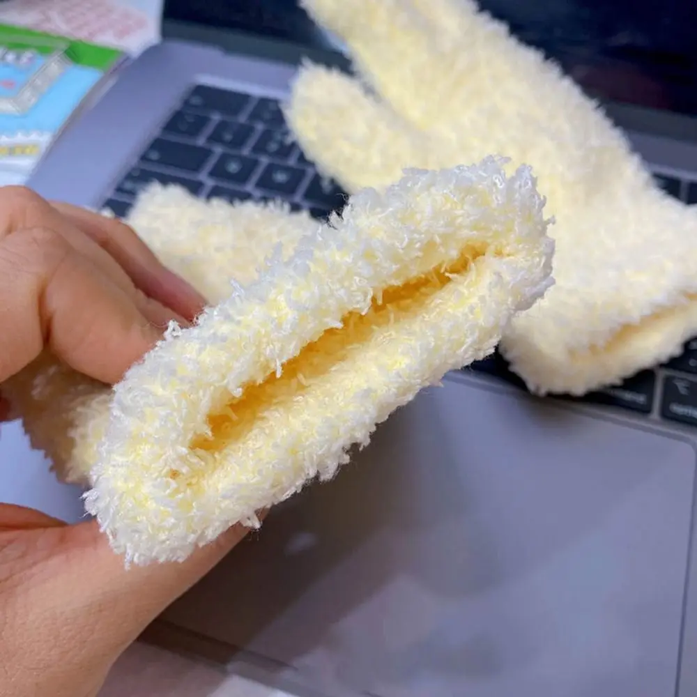 New Coral velvet Coral Velvet Gloves Cycling Winter Star Gloves Cartoon Windproof Gloves Women