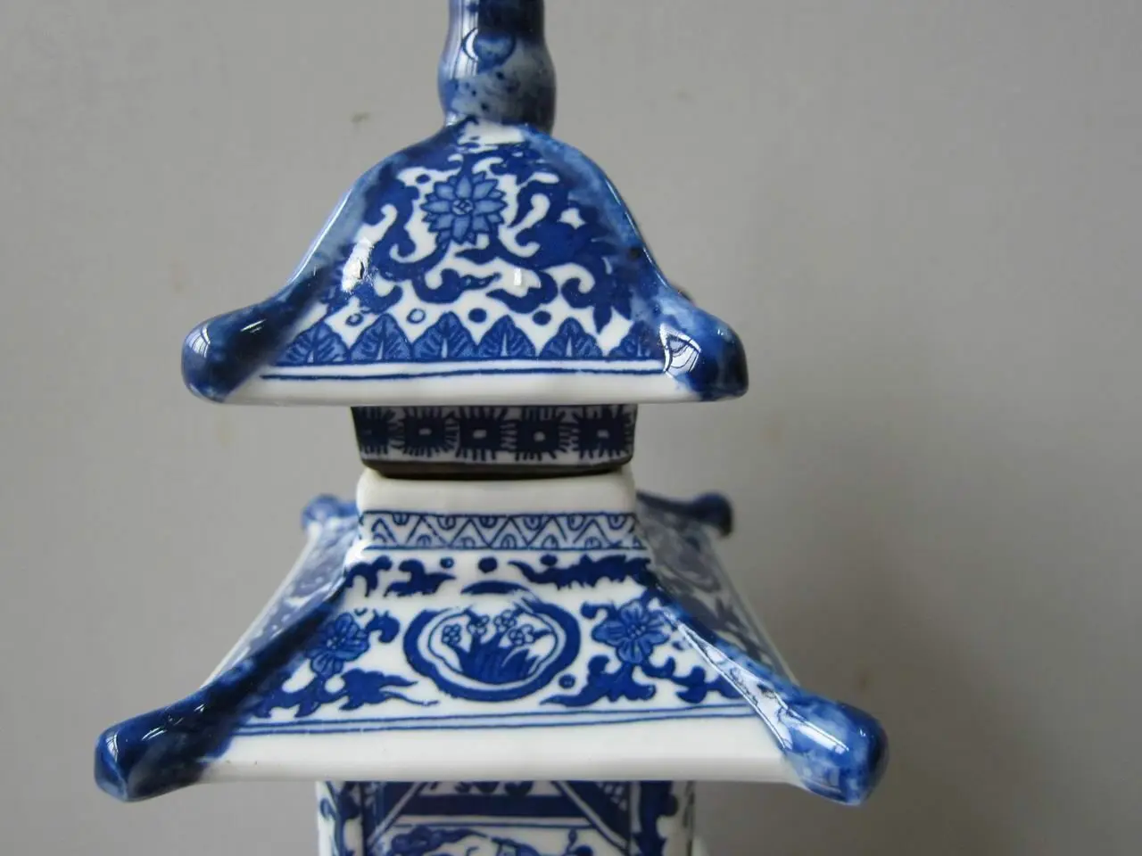 Old Collecting Antique Chinese Blue and White Porcelain Layered Tower Vases 4