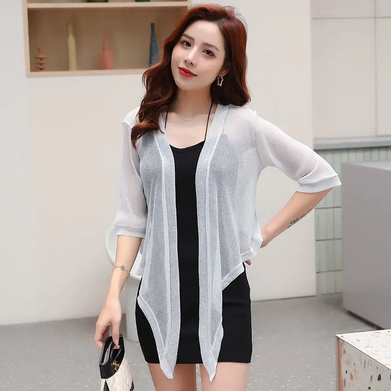 White Middle Sleeve