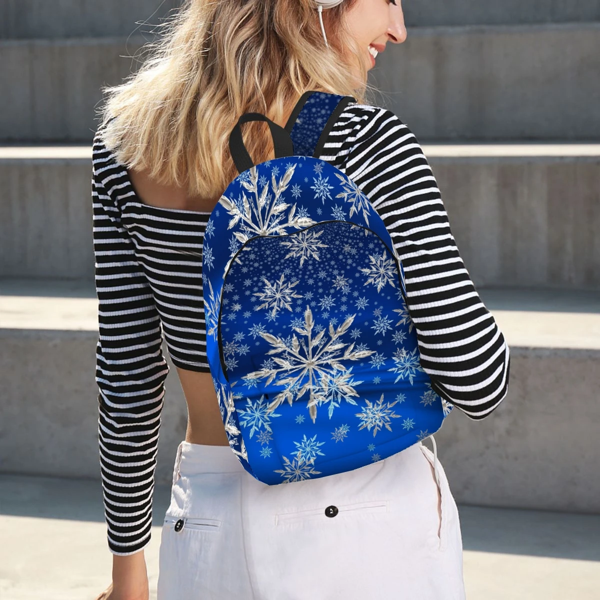 Christmas snowflake Backpack Casual Lightweight Laptop Backpack Men Women Travel Bag Outdoor Canvas Daypack