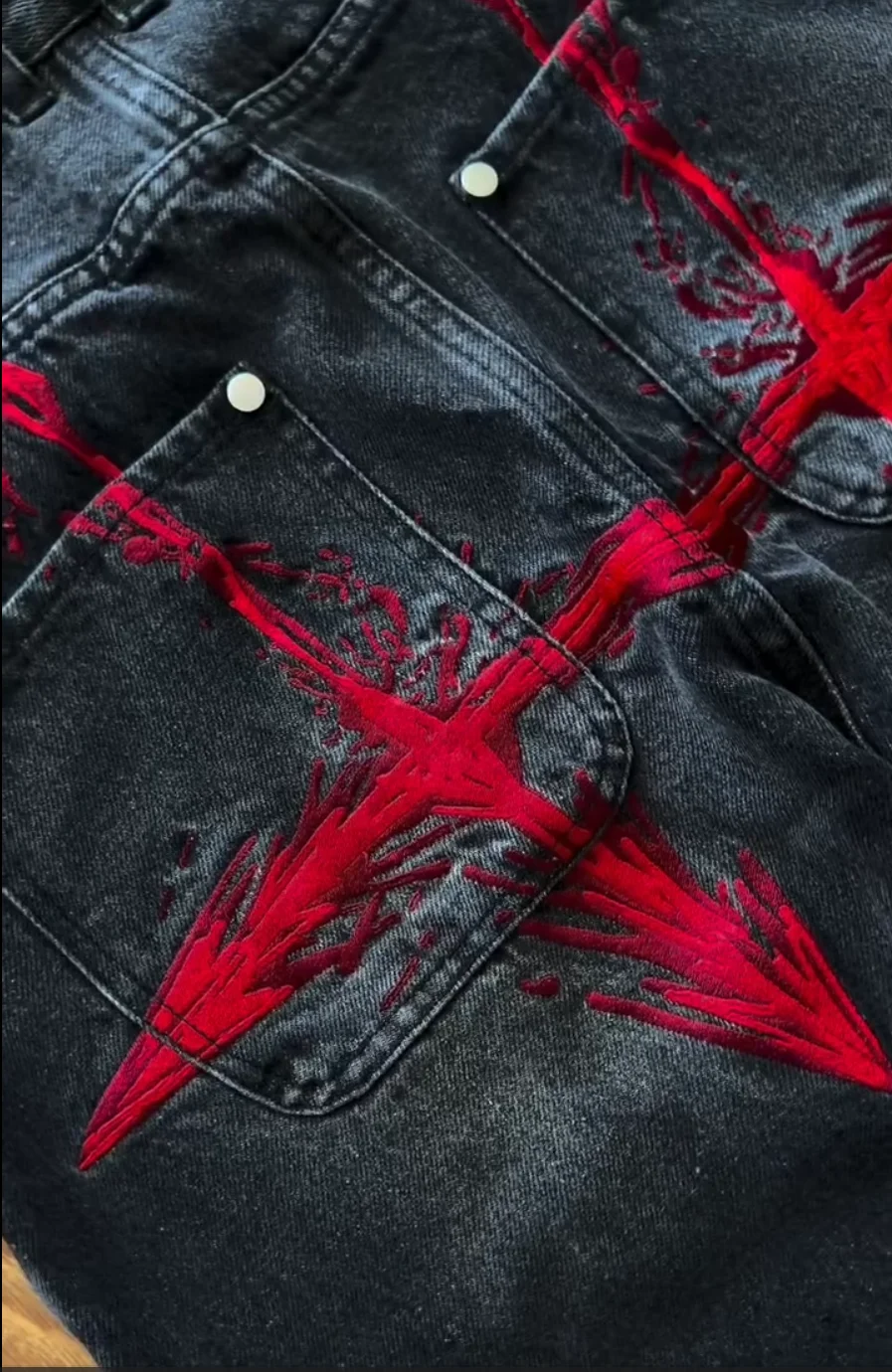 Y2K Vintage Loose Denim Pants Black Japan Cartoon Pattern Embroidered Jeans Women Wide Leg High Waist Streetwear Men Jeans 4