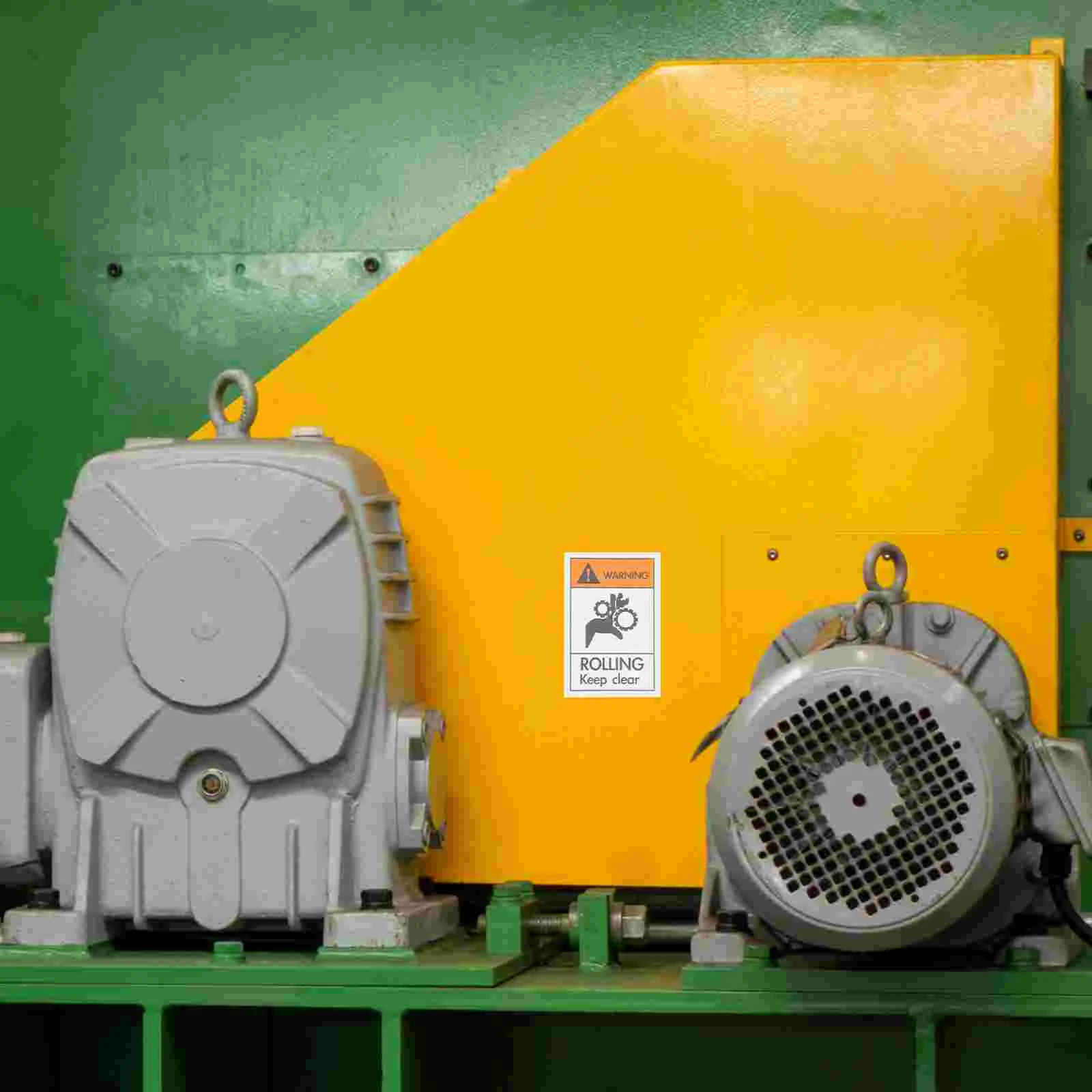 Рисунок 3 - Наклейки с надписью «безопасность