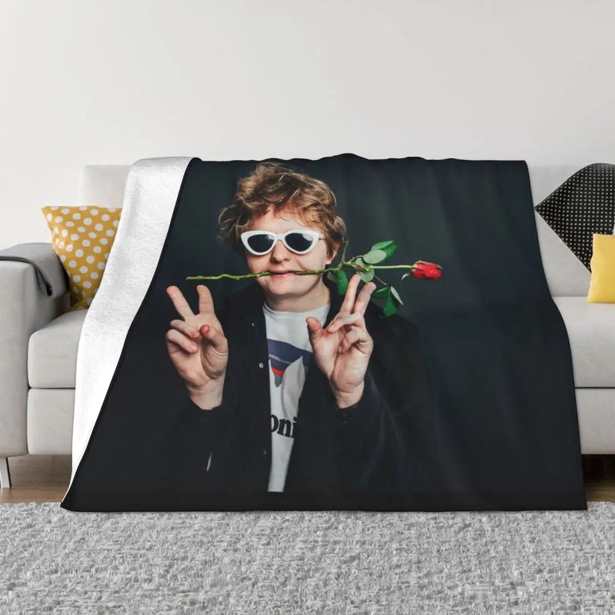 

untukkulit Lewis Capaldi has released his debut album Throw Blanket Bed covers Flannel Fabric fluffy blanket