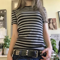 Vintage adolescentes Goth Emo Crop Tops femmes Y2k Cyber Grunge T-Shirts rayé col rond manches courtes 2000s Harajuku vêtements 3