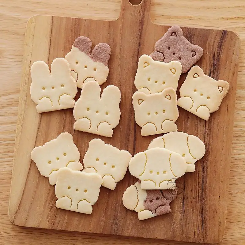 4Pcs/Set Cartoon Cute Cat Puppy Rabbit Cookie Cutter Mold Bear Bunny Biscuit Stamp Hand Pressed Icing Cookie Kitchen Supplies