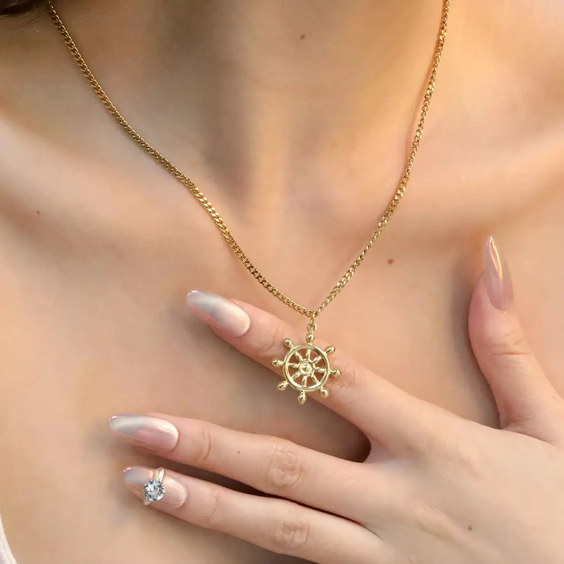 Collana con Ciondolo a Forma di Timone di Nave in Stile Nautico, Acciaio Inossidabile 316L, Pendente Geometrico Dorato, Gioiello Creativo per Uso Quotidiano e Feste