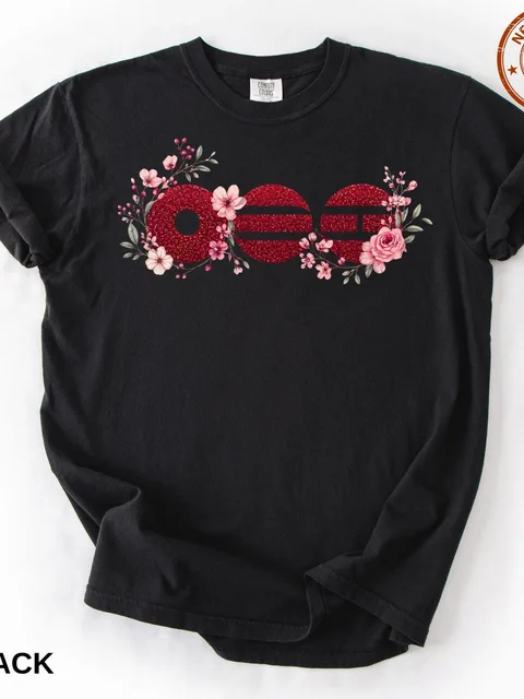 T-shirt décontracté élégant à col rond avec imprimé floral rouge 1